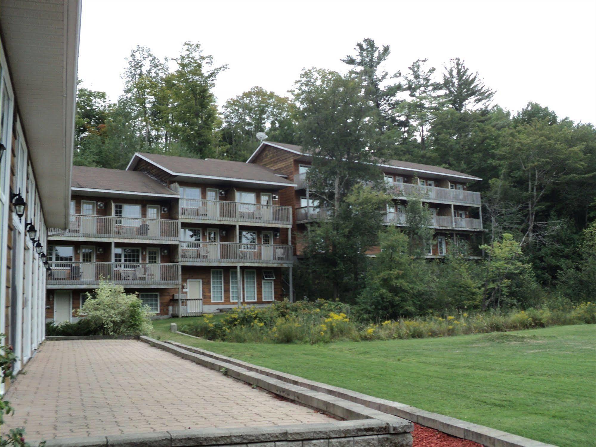The Grand Tappattoo Resort, Ascend Hotel Collection Otter Lake Exterior foto